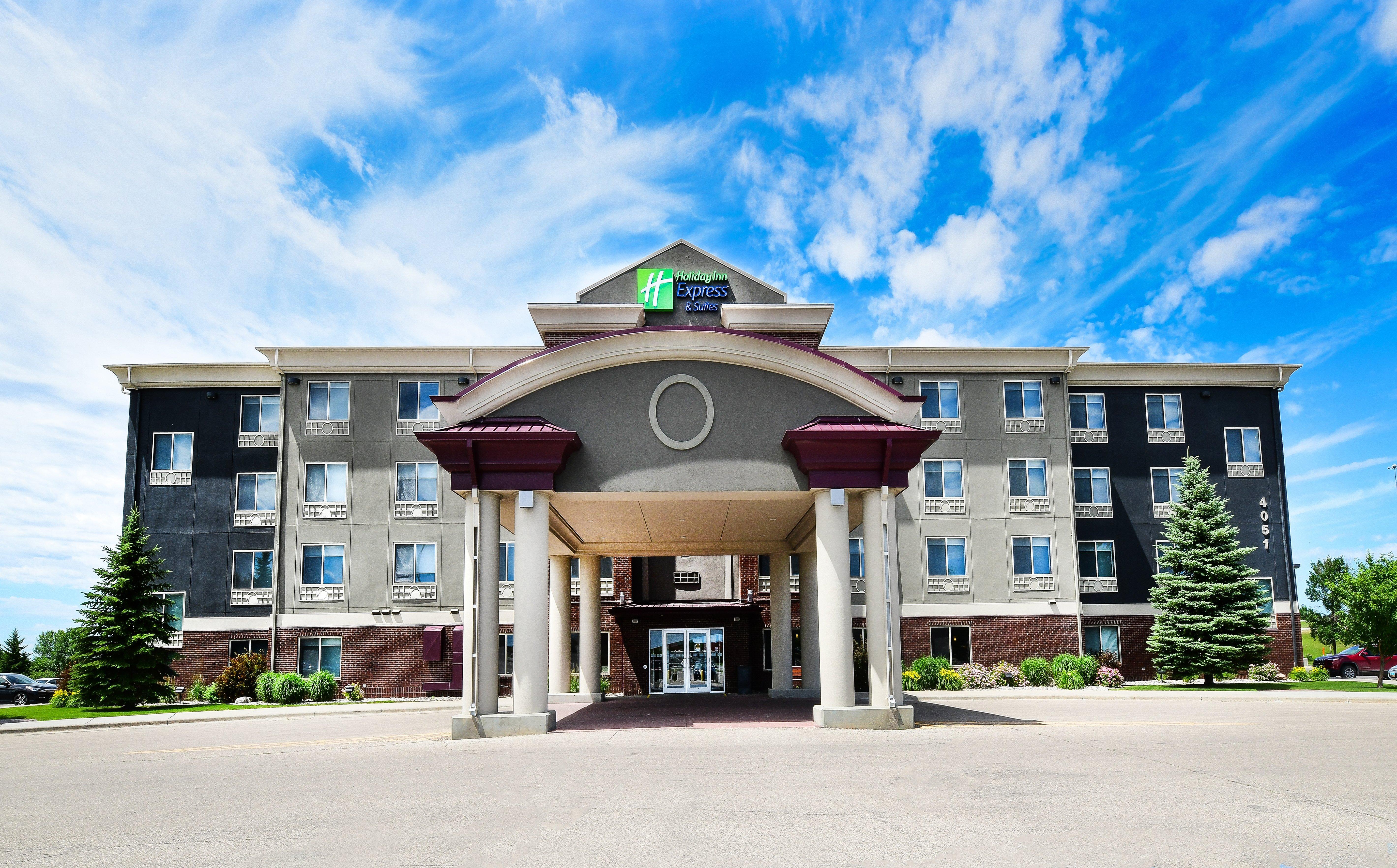 Holiday Inn Express Hotel & Suites Grand Forks, An Ihg Hotel מראה חיצוני תמונה