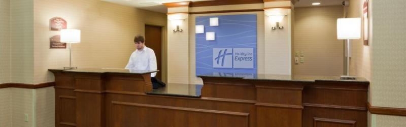 Holiday Inn Express Hotel & Suites Grand Forks, An Ihg Hotel מראה חיצוני תמונה