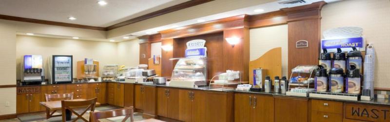 Holiday Inn Express Hotel & Suites Grand Forks, An Ihg Hotel מראה חיצוני תמונה